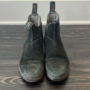 Blundstone black suede boots